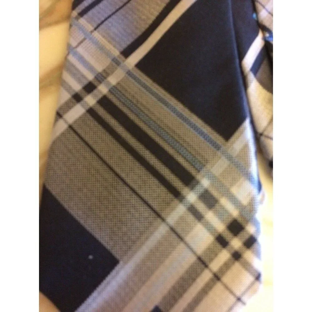 Vince‎ Camuto Mens Blue Gray Plaid 100% Silk Tie